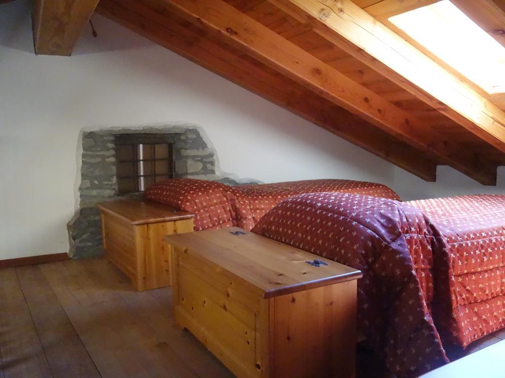 Auberge Lou Creton Di Lui Hostel Pontboset Buitenkant foto