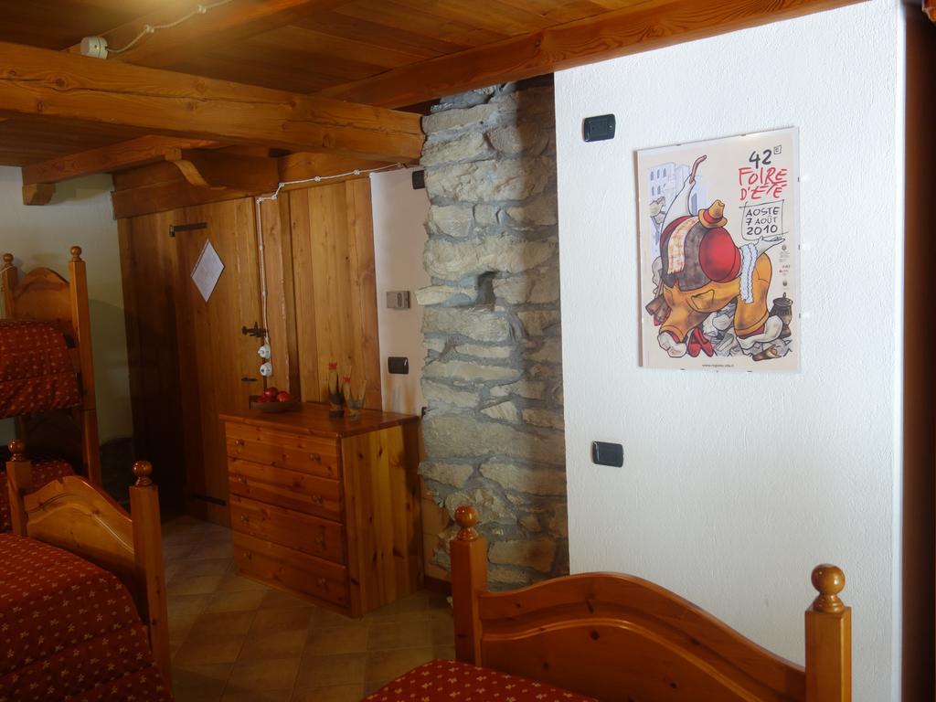Auberge Lou Creton Di Lui Hostel Pontboset Buitenkant foto