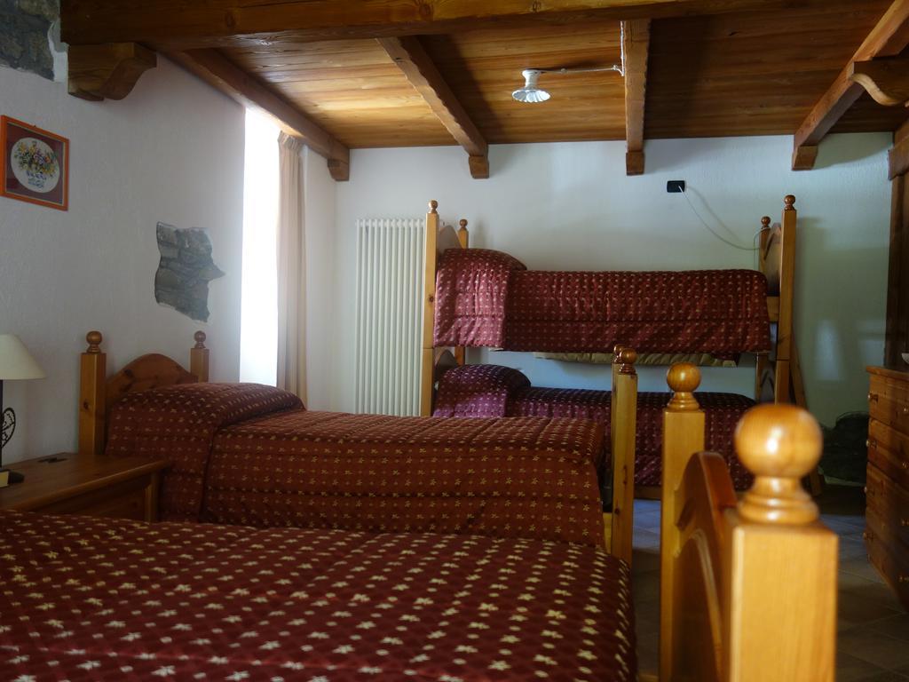 Auberge Lou Creton Di Lui Hostel Pontboset Buitenkant foto