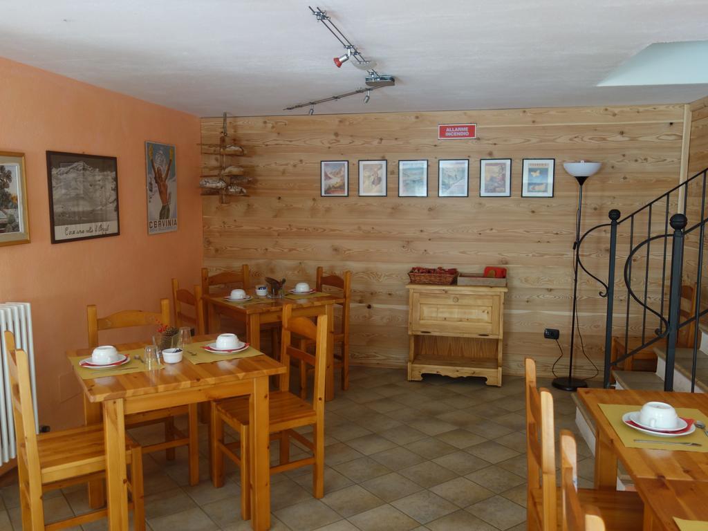 Auberge Lou Creton Di Lui Hostel Pontboset Buitenkant foto