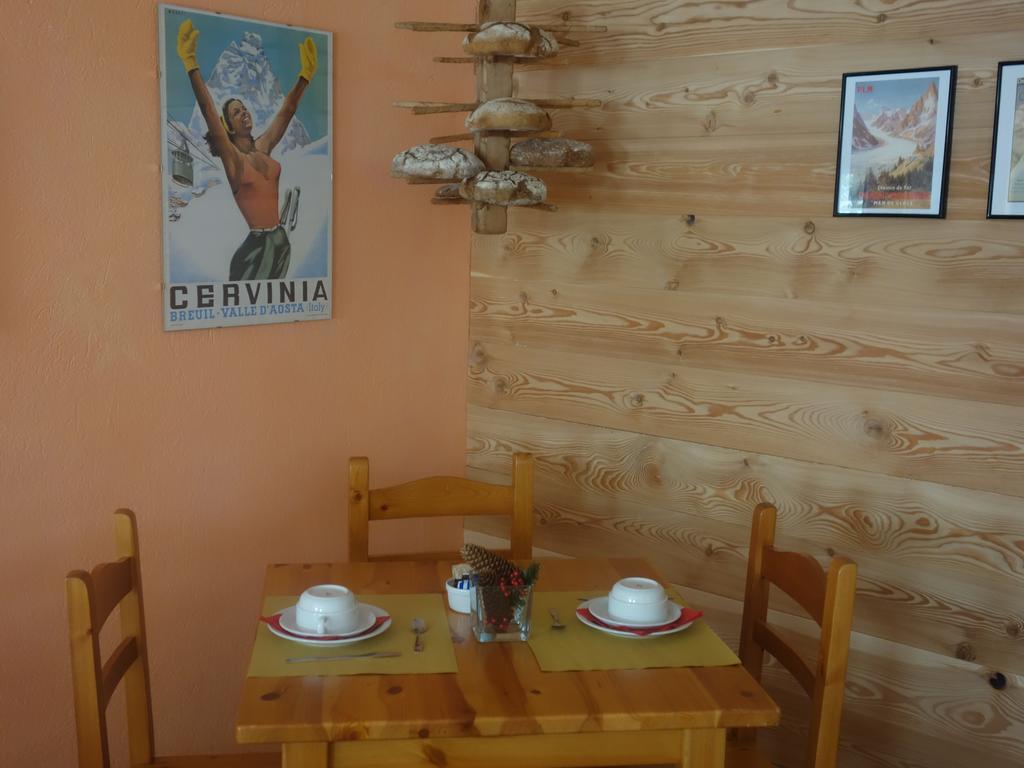 Auberge Lou Creton Di Lui Hostel Pontboset Buitenkant foto