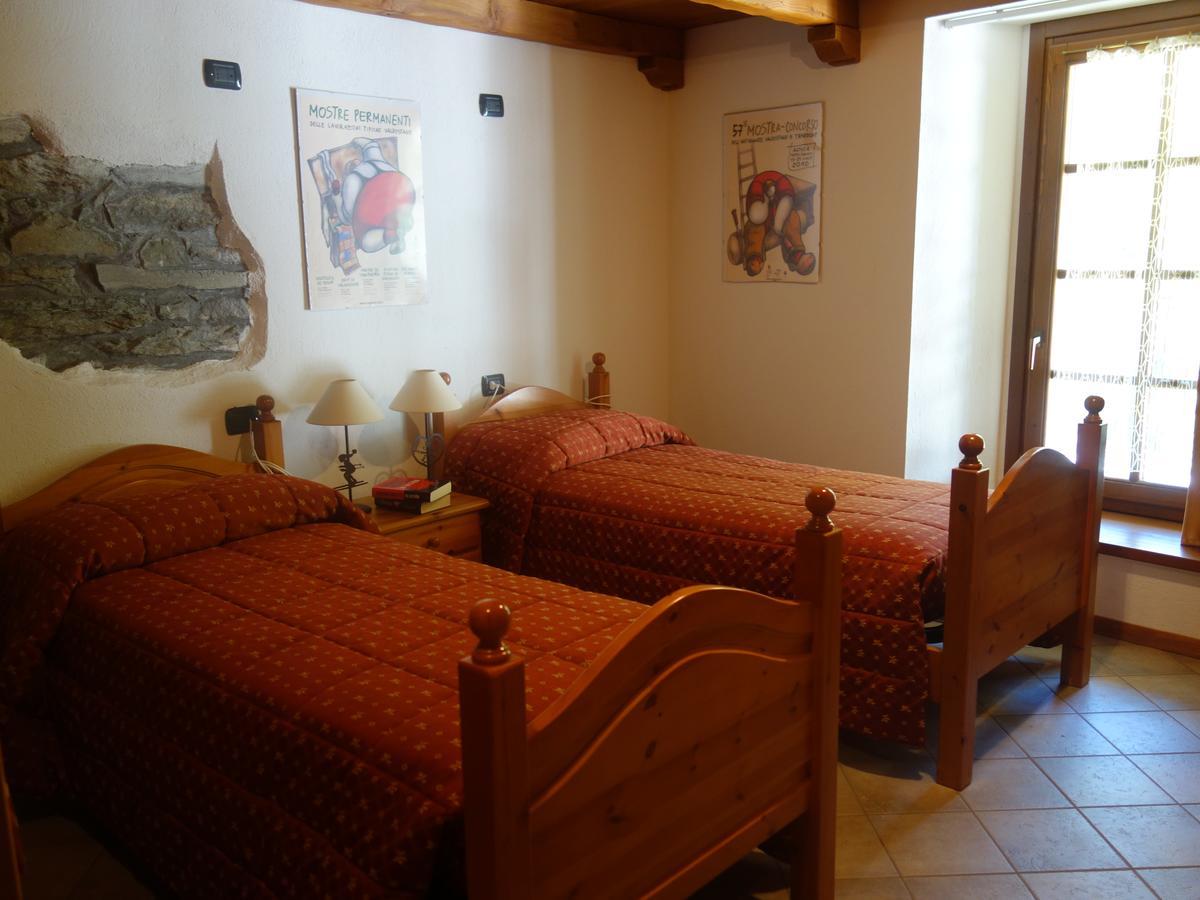 Auberge Lou Creton Di Lui Hostel Pontboset Buitenkant foto